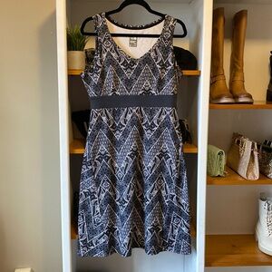 The North Face flashdry sleeveless dress. Size medium. 40” long. 19” pit to pit.